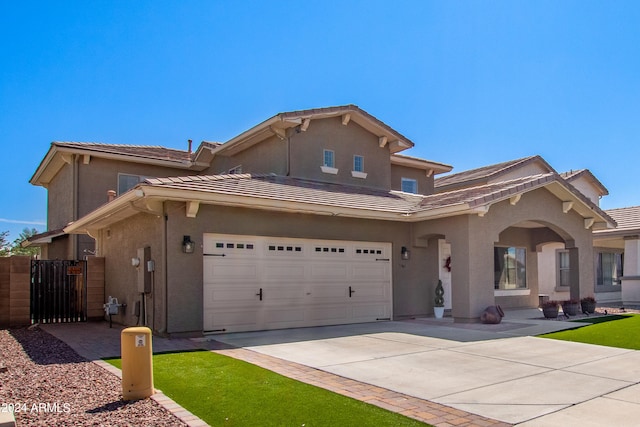 view of front facade featuring a garage