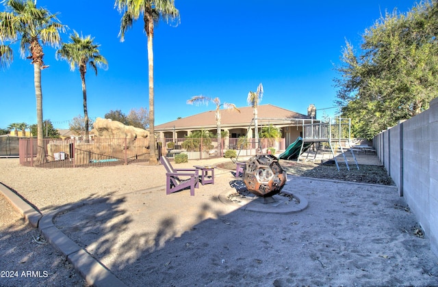 view of yard featuring a patio