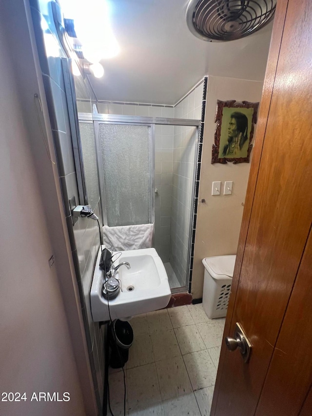 bathroom featuring walk in shower