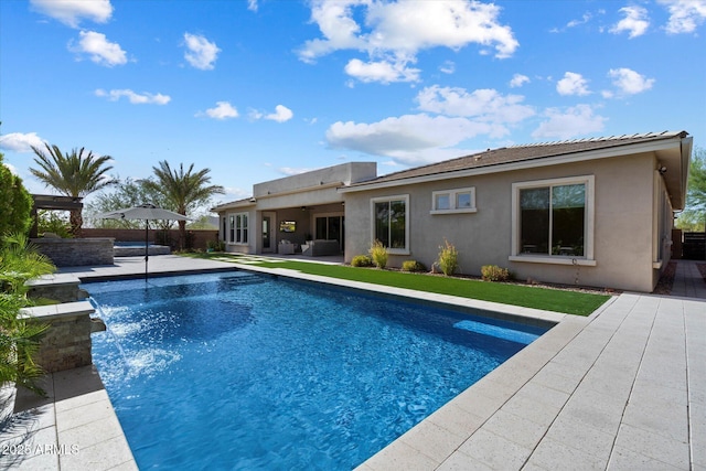 2821 E Cashman Dr, Phoenix, AZ 85050 - outdoor pool with a patio and outdoor lounge area