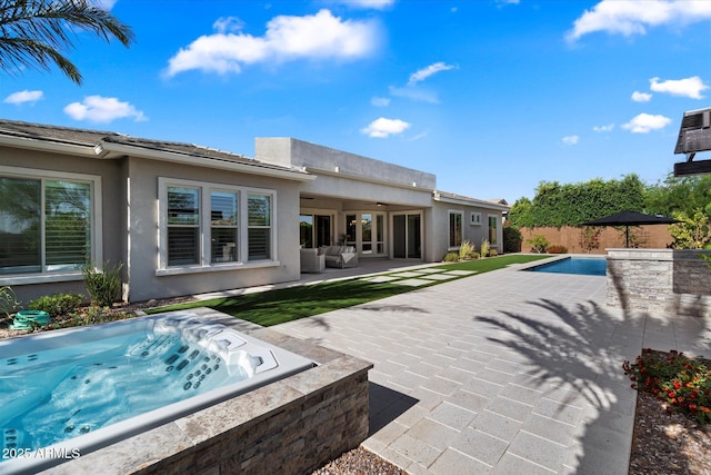 2821 E Cashman Dr, Phoenix, AZ 85050 - view of pool featuring an outdoor hot tub, an outdoor hangout area, a patio, and a ceiling fan