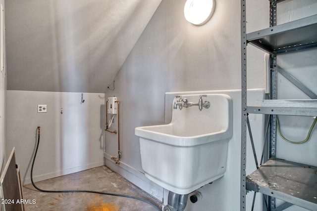 bathroom featuring concrete floors