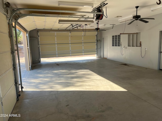 garage featuring ceiling fan