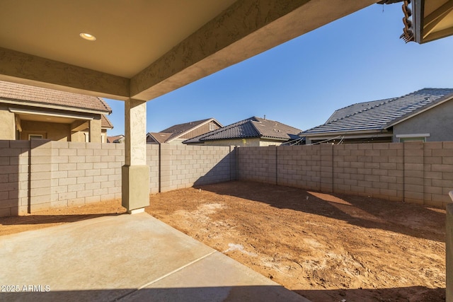 view of yard featuring a patio area