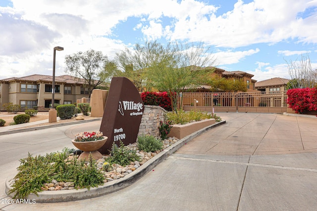 19700 N 76th St Unit 1124, Scottsdale, AZ 85255 - community / neighborhood sign with fence