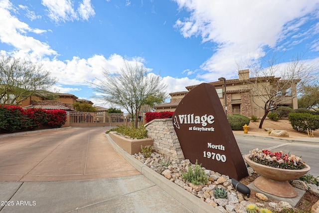 19700 N 76th St Unit 1124, Scottsdale, AZ 85255 - community / neighborhood sign with a gate