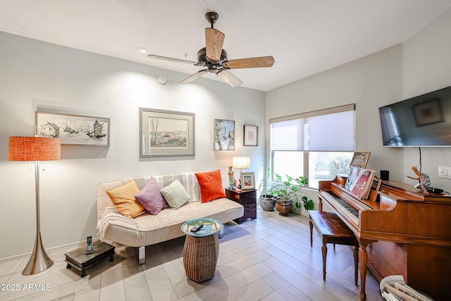 19700 N 76th St Unit 1124, Scottsdale, AZ 85255 - living area featuring ceiling fan
