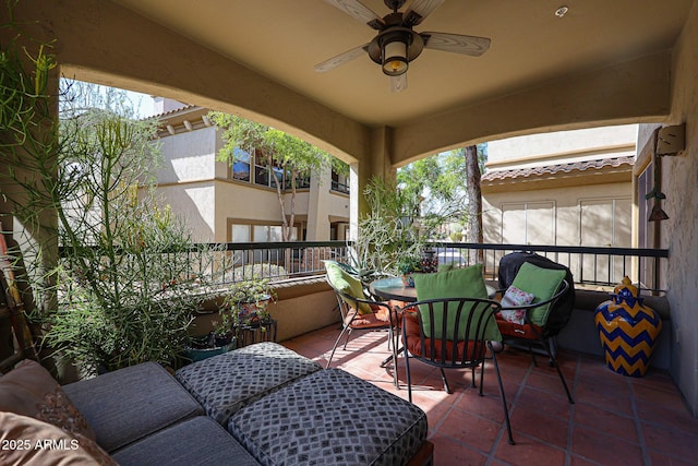 19700 N 76th St Unit 1124, Scottsdale, AZ 85255 - view of patio featuring outdoor dining area and ceiling fan