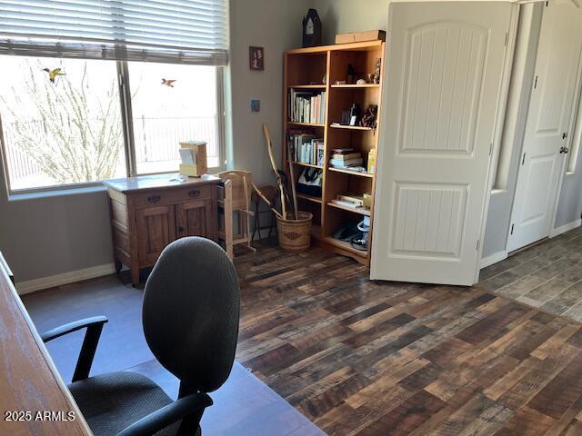 1067 N Jacobs Rd, Saint David, AZ 85630 - office area featuring plenty of natural light, dark wood-style flooring, and baseboards