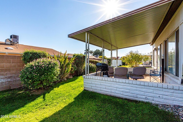 view of yard with a patio