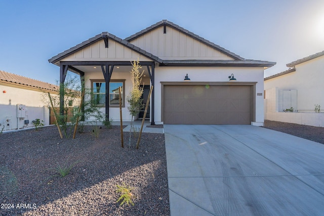 view of front facade with a garage