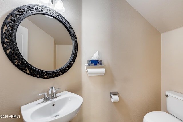 9 N 87th Ln N, Tolleson, AZ 85353 - bathroom with a sink and toilet