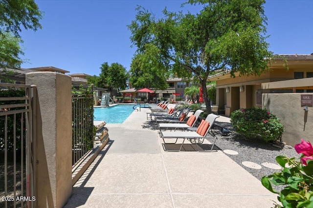 20100 N 78th Pl Unit 2019, Scottsdale, AZ 85255 - community pool with a patio