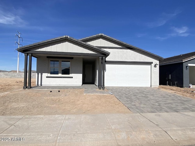 view of front of house with a garage