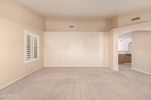 view of carpeted spare room