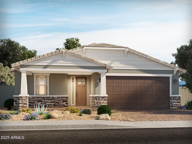 craftsman house featuring a garage