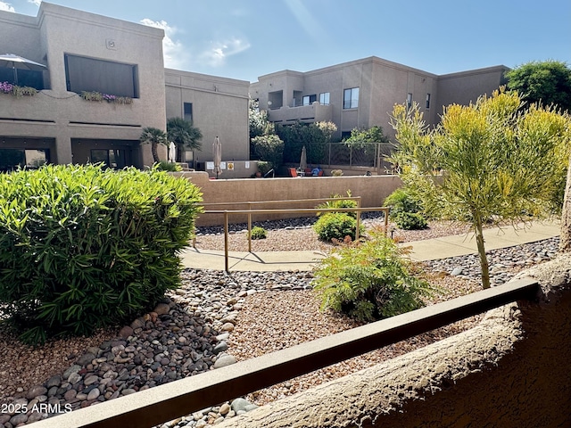 13805 N Hamilton Dr Unit H102, Fountain Hills, AZ 85268 - view of property's community featuring fence