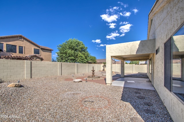 view of yard with a patio