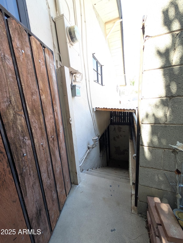 3827 N 8th St, Phoenix, AZ 85014 - view of staircase