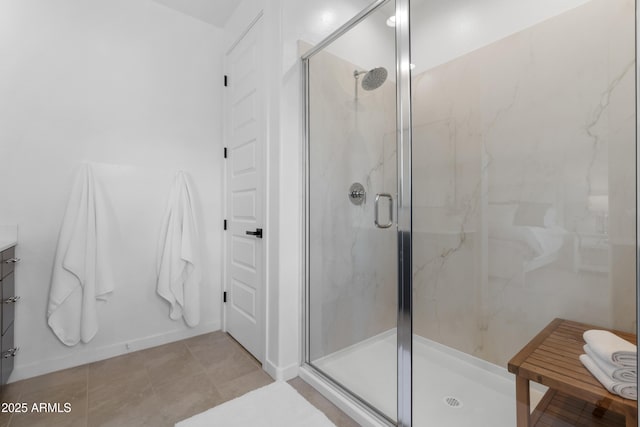 655 S Jacana Ln, Gilbert, AZ 85296 - bathroom featuring a marble finish shower and vanity