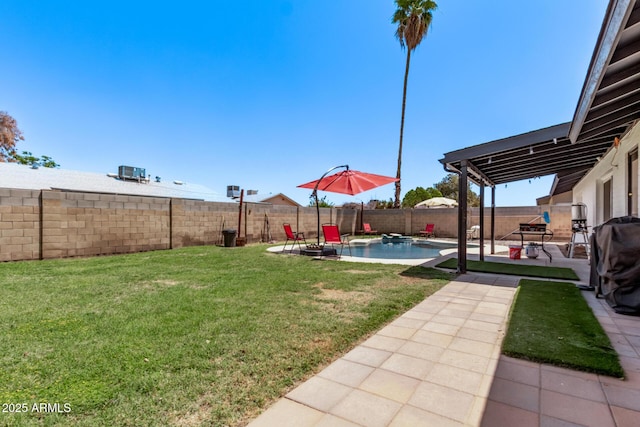 5226 W Redfield Rd, Glendale, AZ 85306 - view of yard featuring a patio area