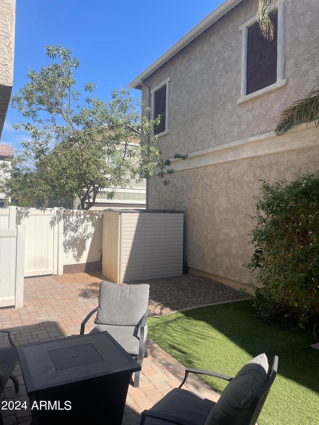 view of yard with a patio