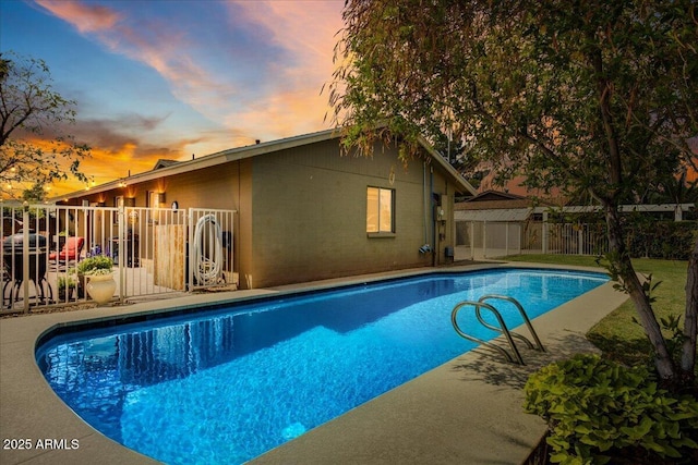 2846 E Lupine Ave, Phoenix, AZ 85028 - view of swimming pool featuring a fenced in pool and fence