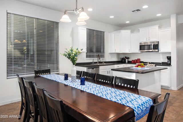 4221 S Fireside Ct, Gilbert, AZ 85297 - dining space featuring recessed lighting, baseboards, and tile patterned flooring