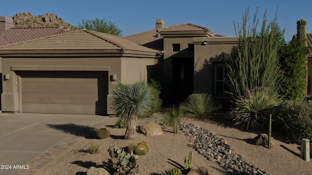 view of front facade featuring a garage