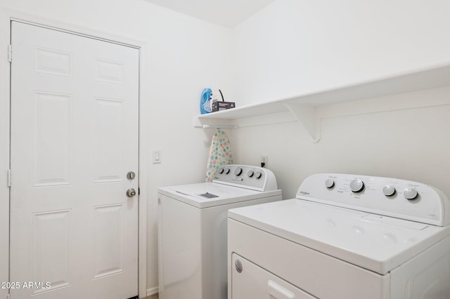 3133 E Redwood Ct, Phoenix, AZ 85048 - laundry area featuring washer and clothes dryer