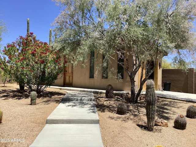 6540 E Wildcat Dr, Cave Creek, AZ 85331 - pueblo-style home featuring stucco siding
