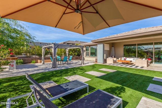 view of yard featuring an outdoor living space, a pergola, and a patio