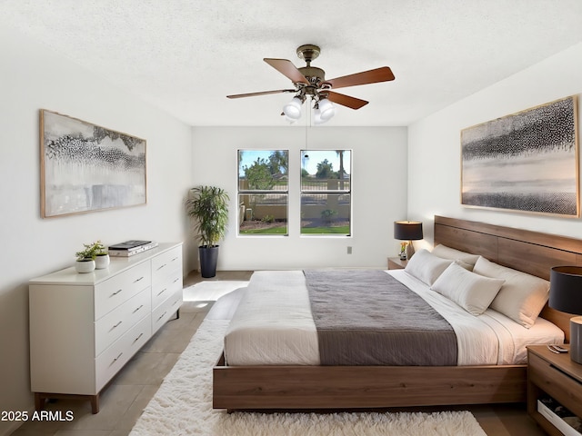 12342 S Shoshoni Dr, Phoenix, AZ 85044 - bedroom featuring ceiling fan