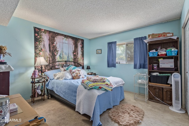 8540 N 43rd Dr, Glendale, AZ 85302 - bedroom featuring a textured ceiling and carpet flooring