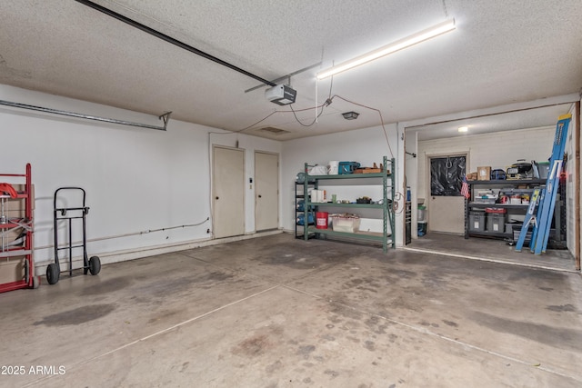 8540 N 43rd Dr, Glendale, AZ 85302 - garage with a garage door opener