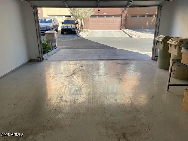 6605 N 93rd Ave Unit 1071, Glendale, AZ 85305 - view of garage