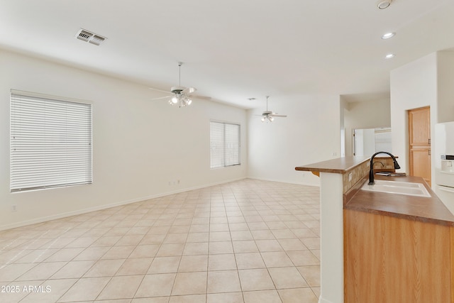 4540 E Mia Ln, Gilbert, AZ 85298 - spare room featuring a sink, baseboards, visible vents, recessed lighting, and a ceiling fan