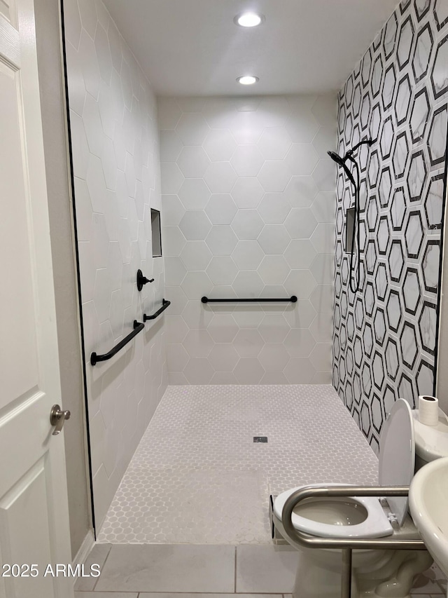 11074 W Tonto St, Avondale, AZ 85323 - full bath featuring toilet, recessed lighting, tiled shower, and tile patterned flooring