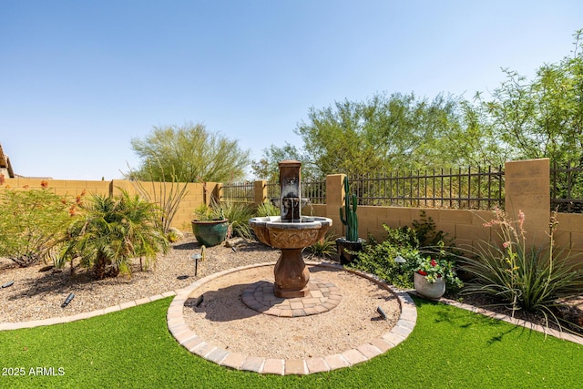 1822 N Waverly, Mesa, AZ 85207 - view of fenced yard