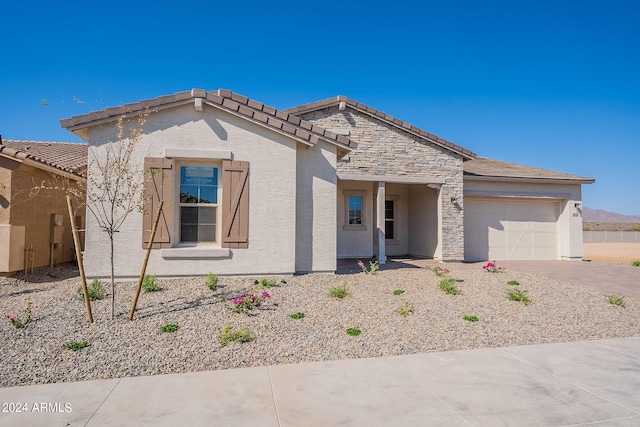 view of front of house featuring a garage