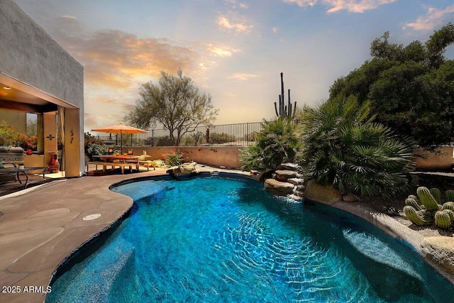 27892 N 108th Way, Scottsdale, AZ 85262 - view of swimming pool with a patio