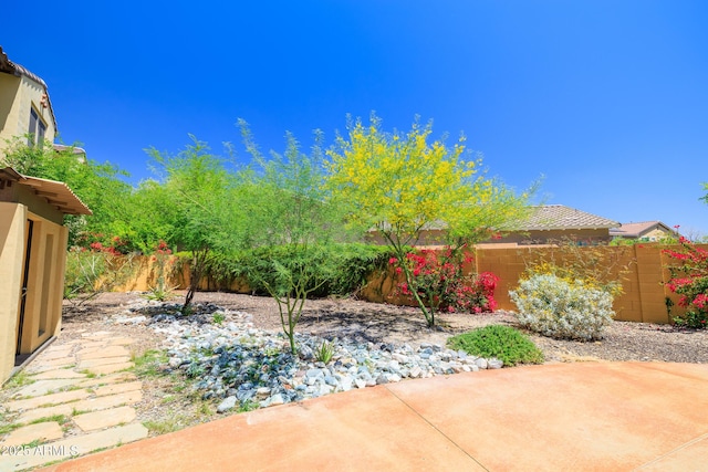 20639 W Grandview Dr, Buckeye, AZ 85396 - fenced backyard with a patio