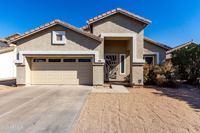 view of front facade featuring a garage