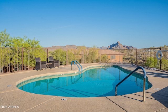 16336 E Ridgeline Dr, Fountain Hills, AZ 85268 - view of swimming pool featuring fence, a fenced in pool, a mountain view, and a patio