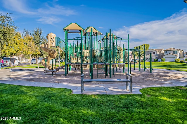 1482 S Banning St, Gilbert, AZ 85296 - community play area featuring a lawn