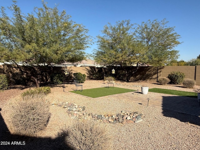 view of yard with a patio