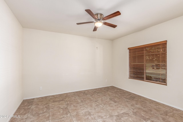 empty room with ceiling fan