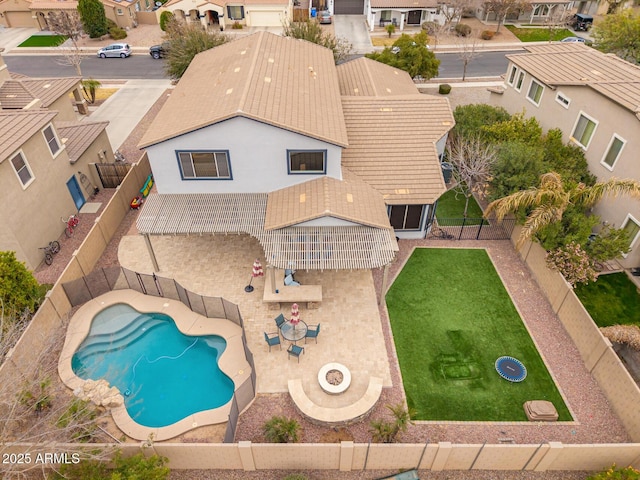 view of swimming pool