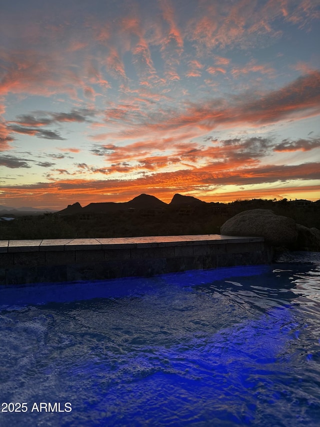 water view with a mountain view