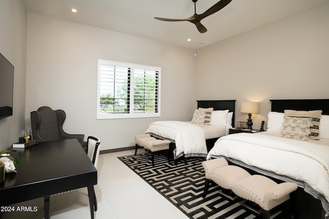 bedroom with ceiling fan